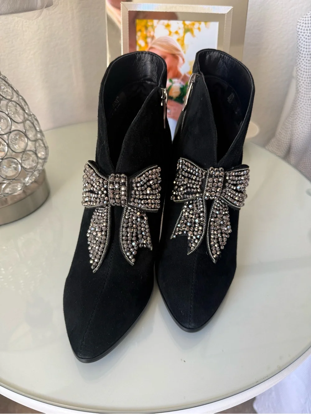 Blizzard I Black leather Suede Crystal Bow Ankle Boot size 8